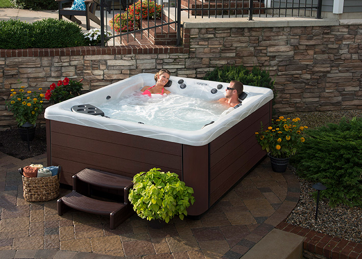 hot-tub-cover-benefits-rochester-hills-michigan-master-spas-dealer